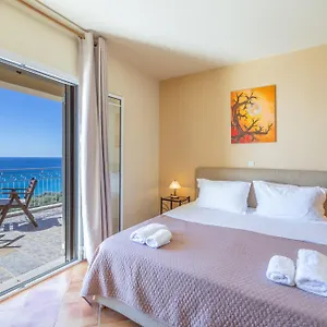 Delfinia Apartment